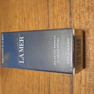 Genaissance de la Mer The Serum Essence